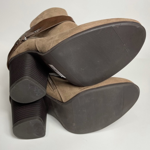 Torrid Like New Taupe Booties Cross Straps 9 Wide - Picture 8 of 10